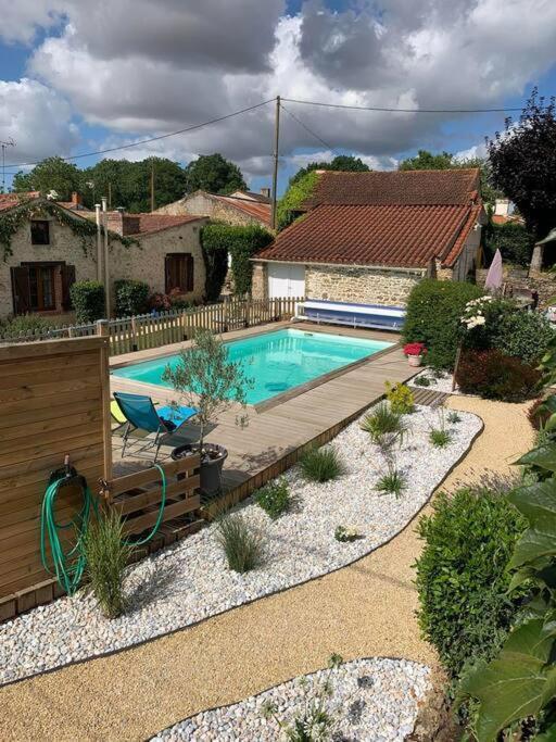 Gite Les Cigognes Le Champ-Saint-Pere Exterior photo